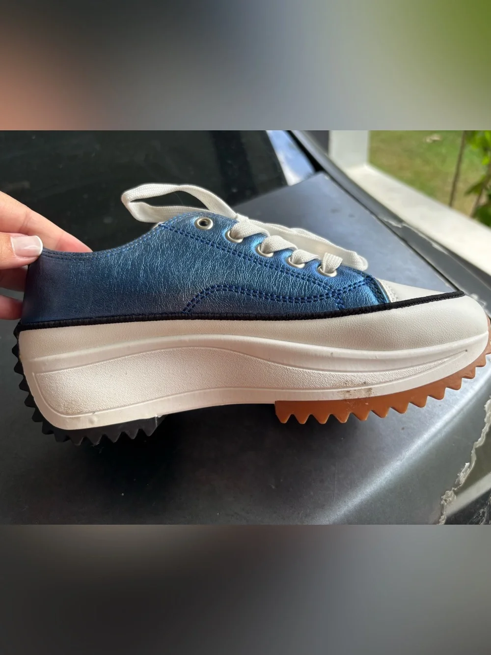 Menina Metallic Blue and White Platform Lace-Up Sneakers Size 8 NWOT